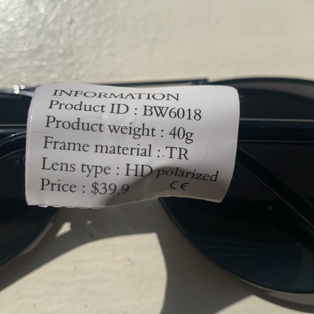 NWT Sunglasses & Case - Picture 5 of 5